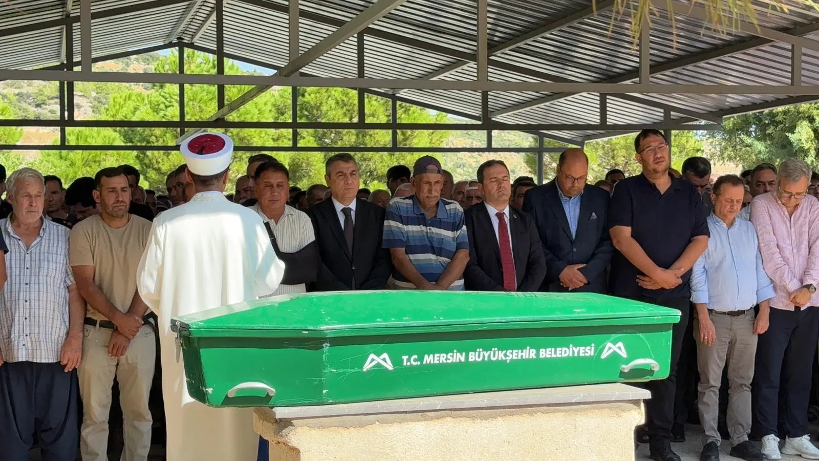 Girne açıklarındaki faciada acı veda: Hüseyin Özdemir toprağa verildi, eşinden ise hala haber yok