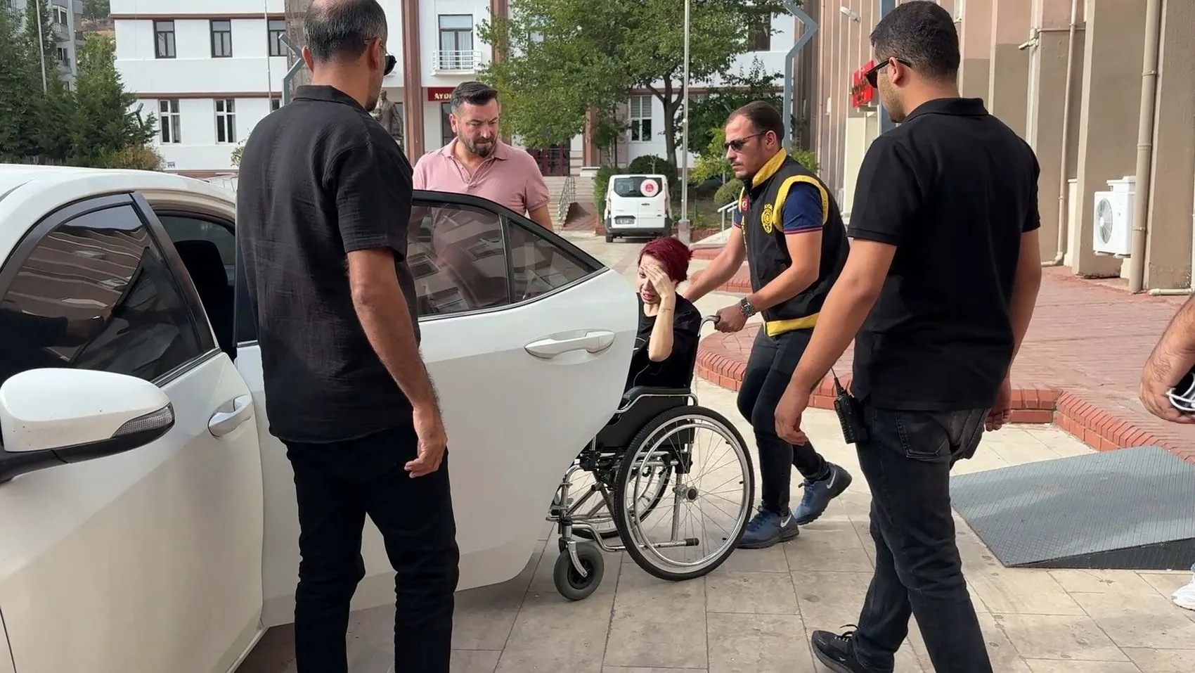 Aydın'daki şüpheli yangında kan donduran detay: Eşini mutfağa kilitleyip ateşe mi verdi?
