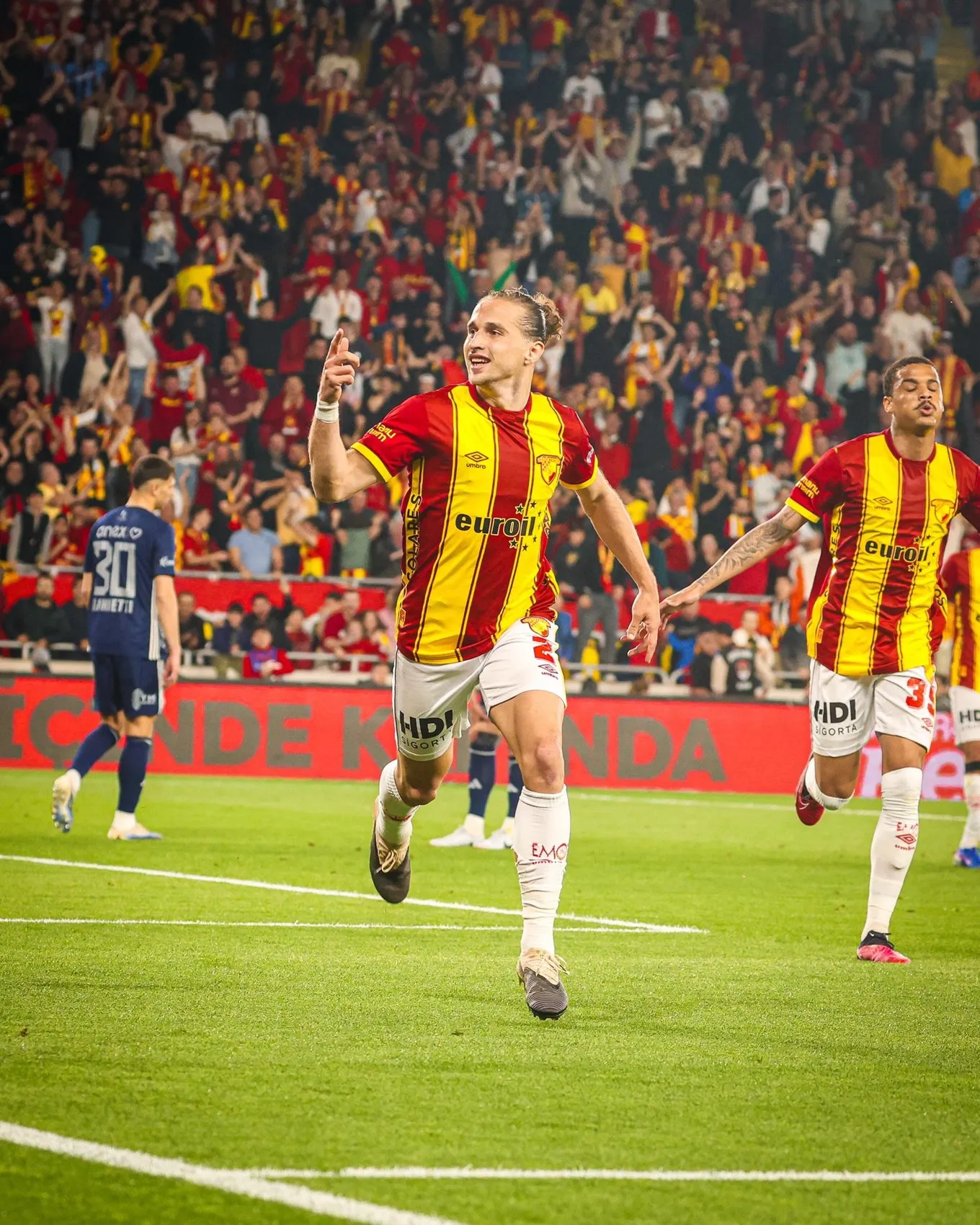 Göztepe'de transfer trafiği hızlandı: Arda Okan için dev bonservis pazarlığı