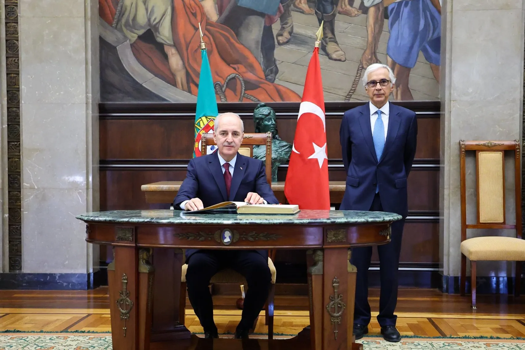 Lizbon'da Diplomatik Trafik: Türkiye ve Portekiz Arasında Tarihi Yıl Dönümü Buluşması