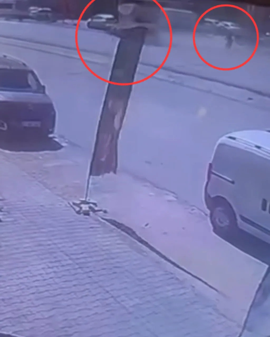 Saniyelerle gelen mucize: Otomobile binerken ölümden döndü