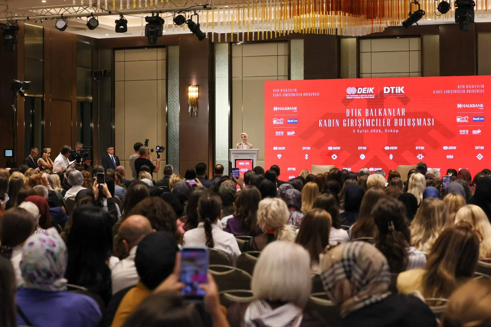 Bakan Göktaş'tan Balkanlar'a çağrı: Geleceğin dünyasını kuranlar arasında yerinizi alın