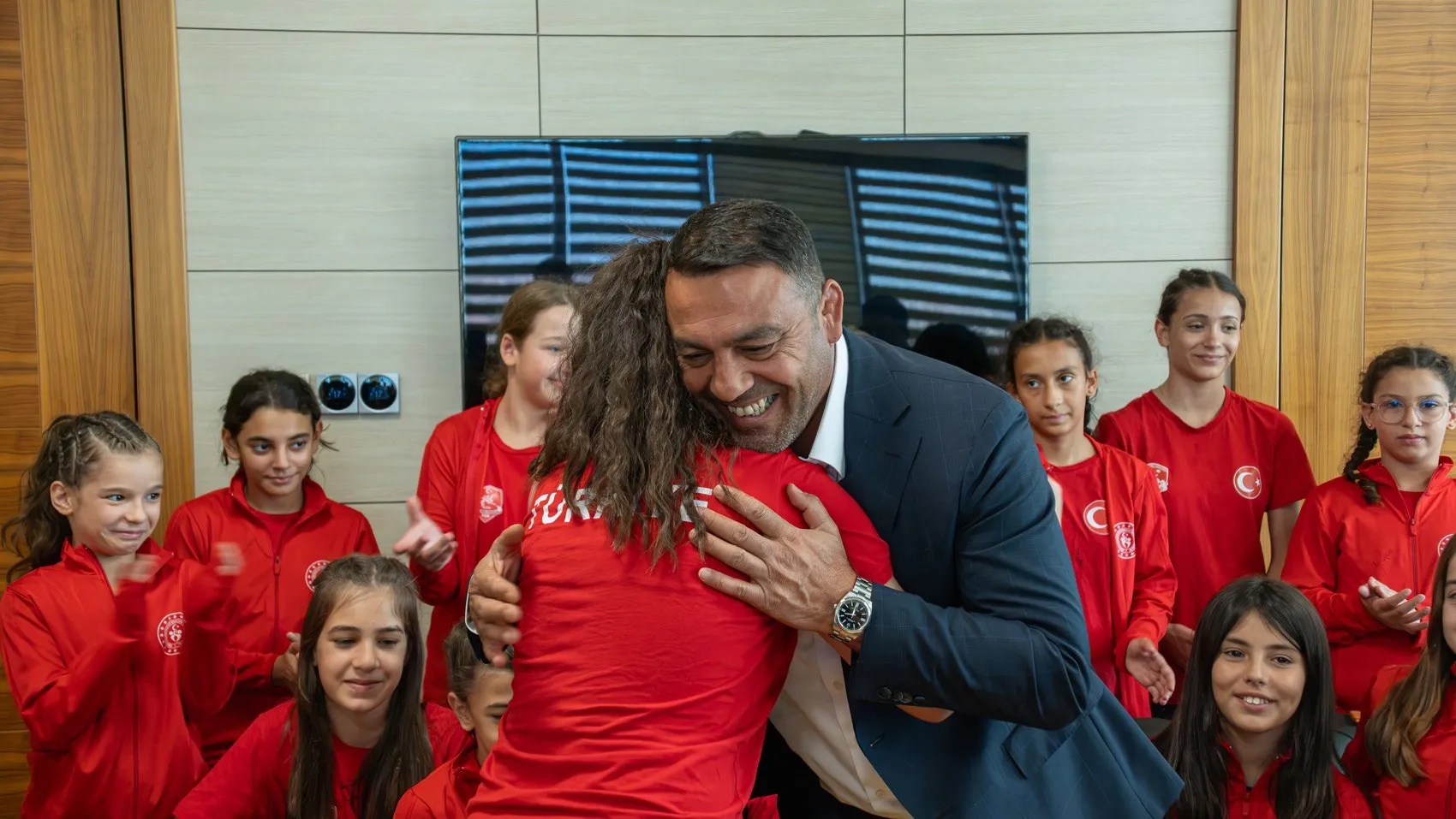 Geleceğin Olimpiyat Şampiyonları Ankara'da Bir Araya Geldi: Minderin Efsaneleriyle Buluşma