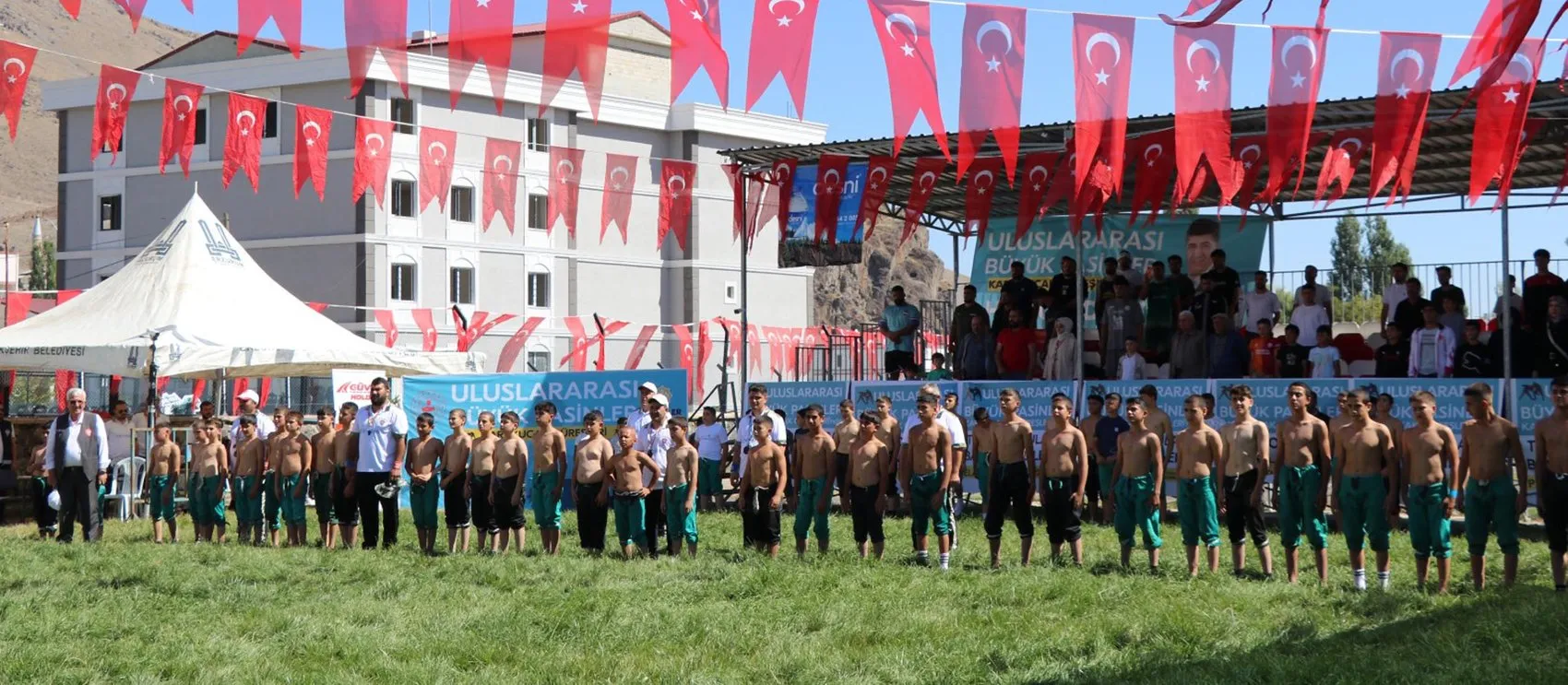 Pasinler er meydanında Kenan Gör fırtınası: Doğu'nun Kırkpınar'ında başpehlivanlık tacı sahibini buldu