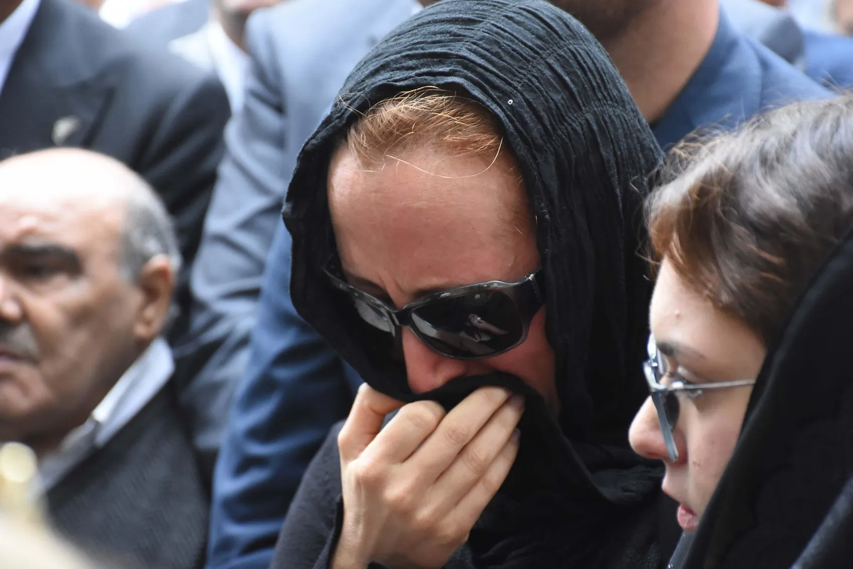 İzmir siyasetinde hüzünlü veda: Burhan Özfatura son yolculuğuna uğurlandı