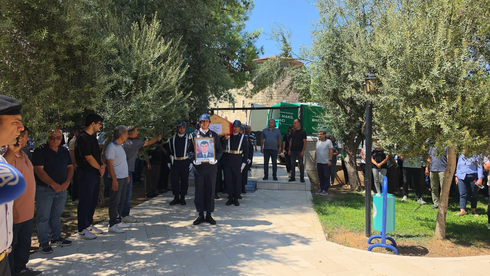 Tribünde başlayan büyük heyecan acı bir veda ile noktalandı: Gazi taraftar son yolculuğuna uğurlandı