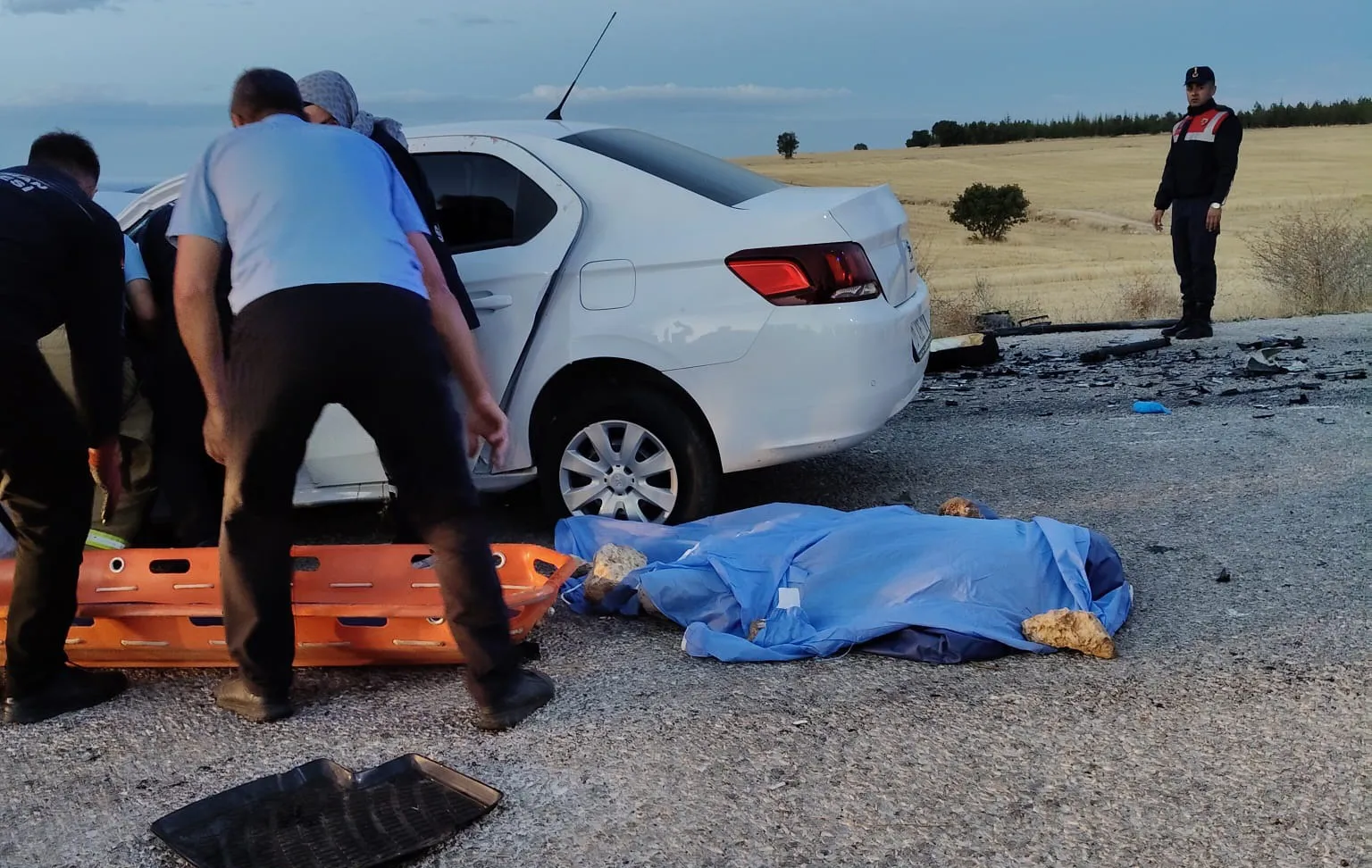 Mutluluk yolculuğu acı bitti: Düğün konvoyunda feci kaza