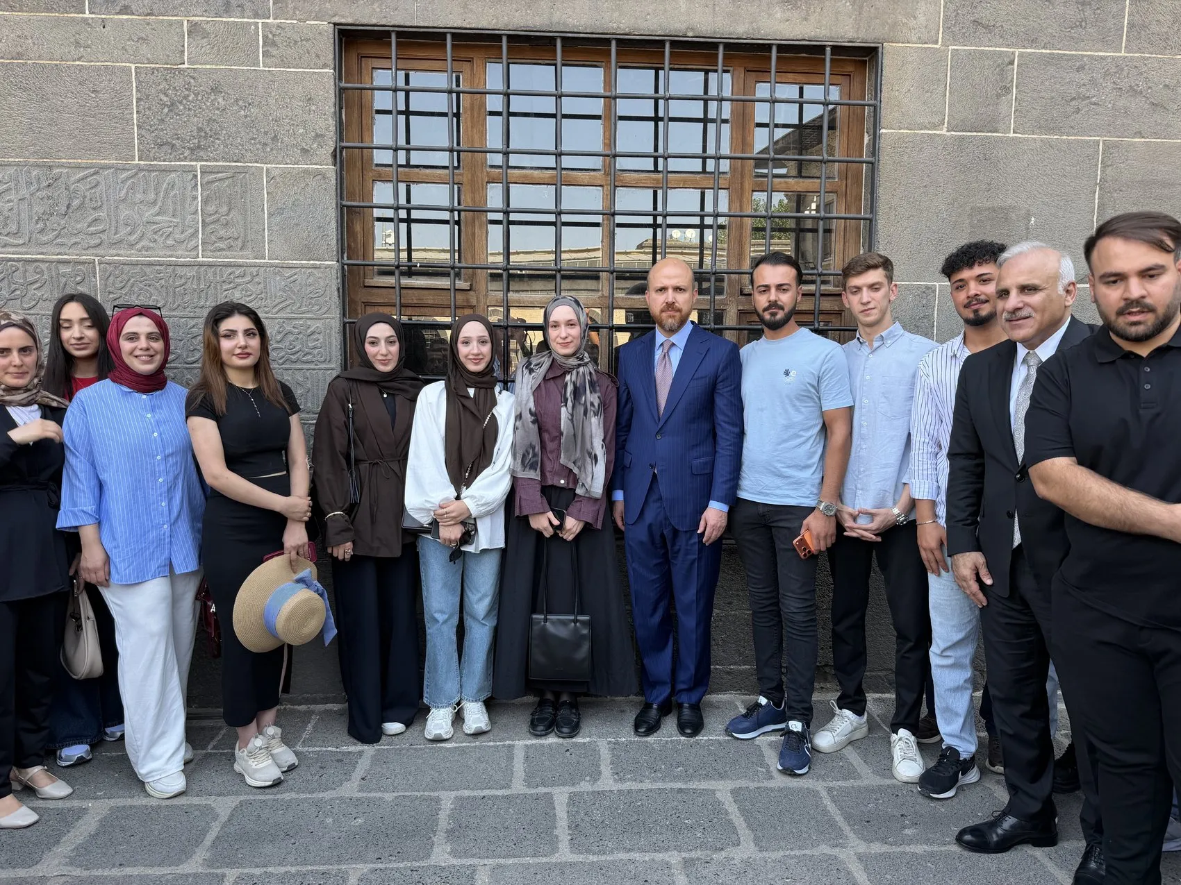 Bilal Erdoğan'dan Diyarbakır'da kritik çağrı: Gelecek için herkes sorumluluk almalı