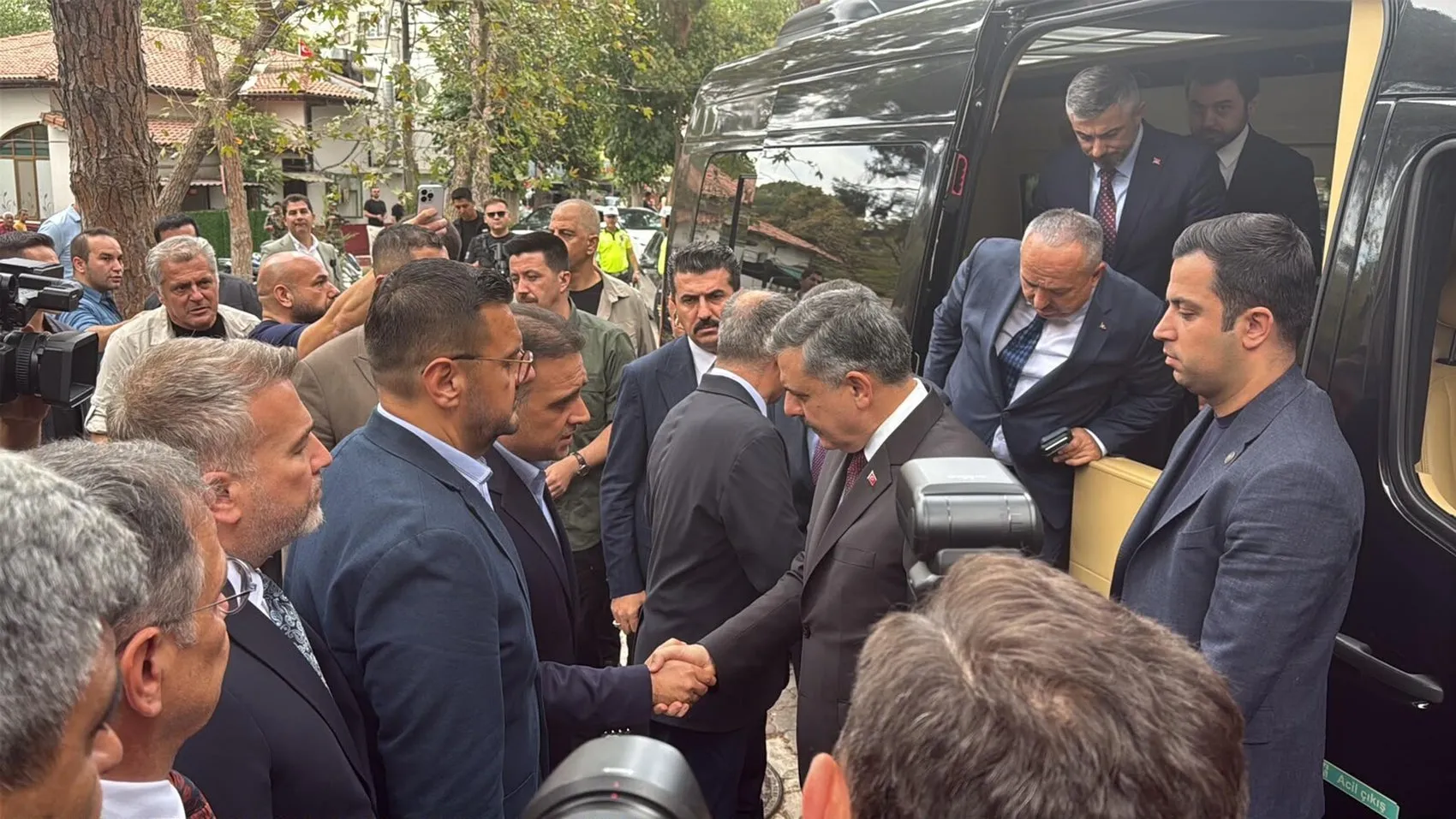 Turgutlu'da okul yolunda dehşet: Bakanlar kriz masasında toplandı