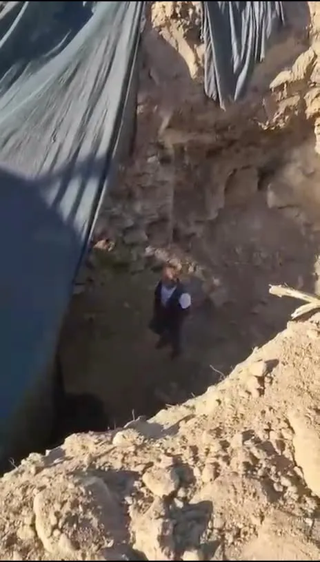 Çilek tarlasında define avı hüsranla bitti: Jandarmadan şafak operasyonu