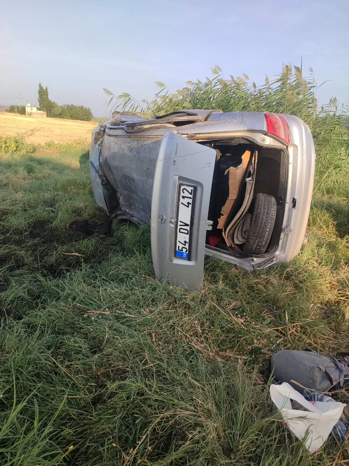 Diyarbakır yolunda can pazarı: Otomobil takla attı, aralarında bebeklerin de olduğu 9 kişi yaralandı