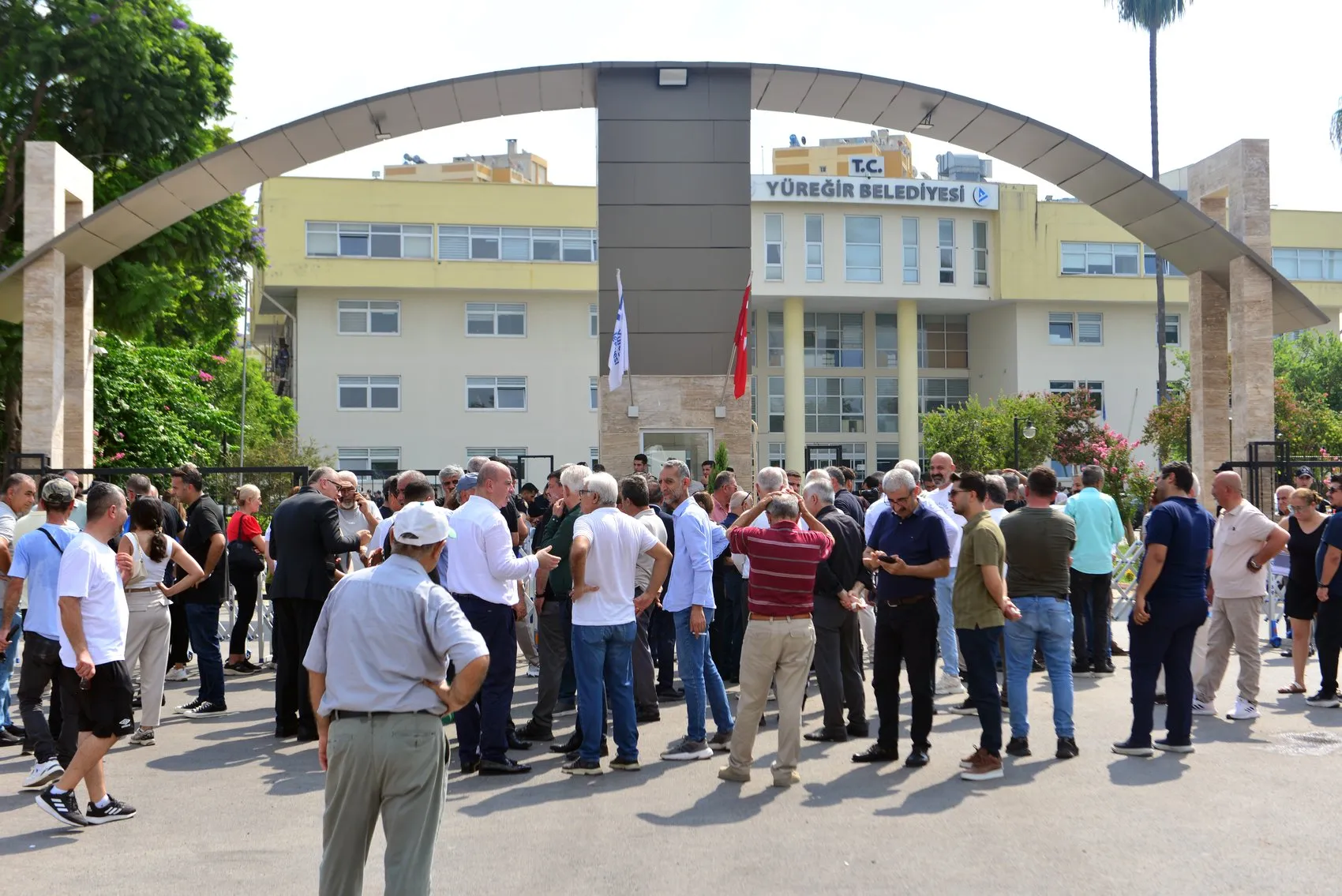 Yüreğir'de Yargı Kararıyla Koltuk Değişimi: Belediye Başkan Vekilliği AK Parti'ye Geçti