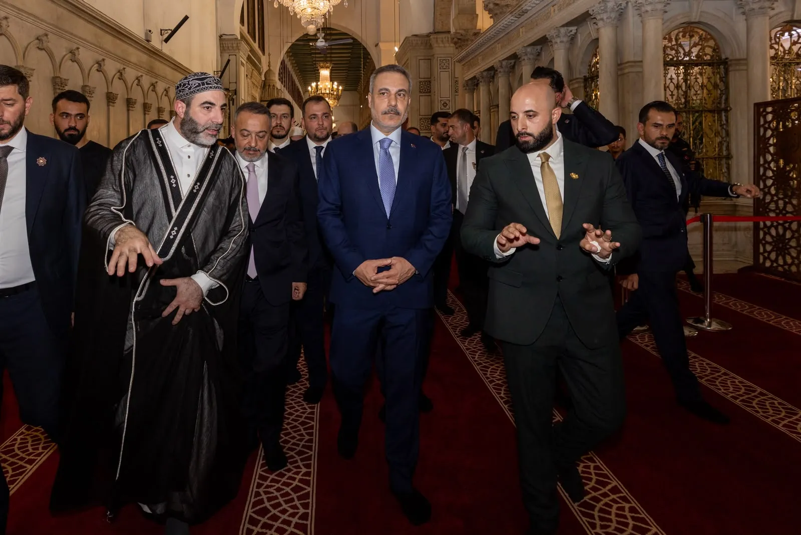 Dışişleri Bakanı Fidan'dan Şam'a kritik mesaj: Suriye'nin geleceğinde Türkiye desteği sürecek