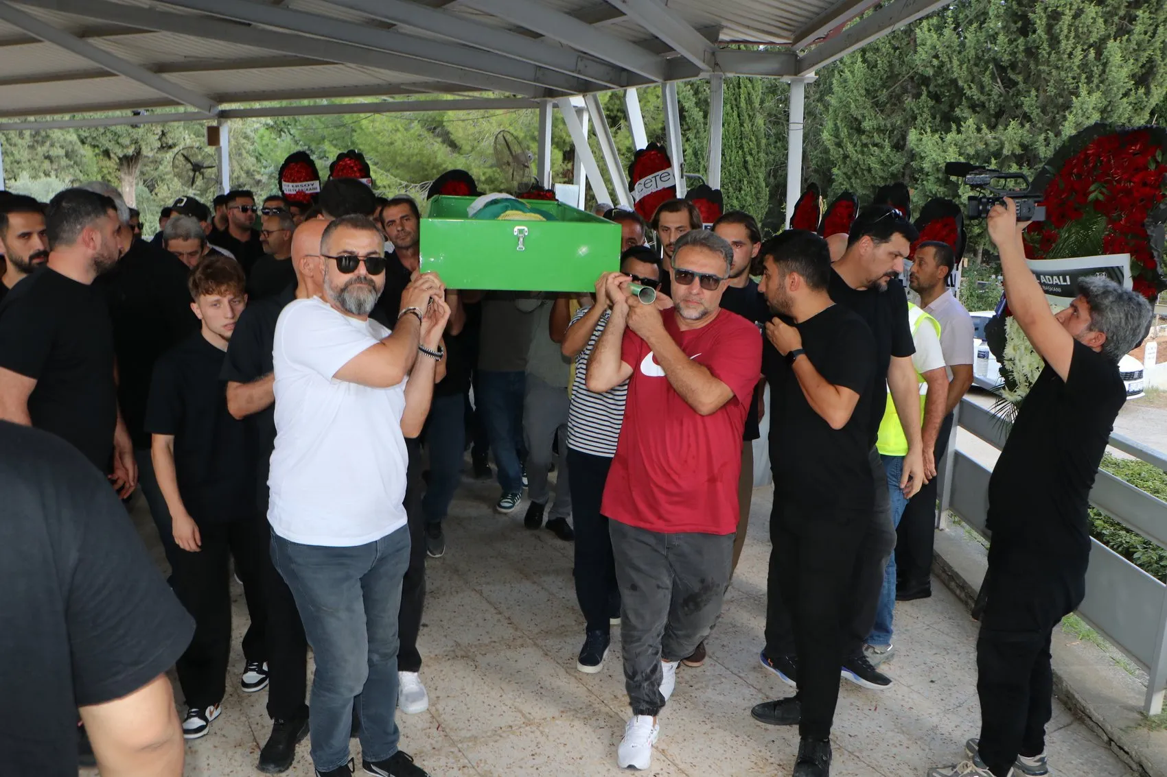 Genç futbolcu Tolga Kalender son yolculuğuna uğurlandı