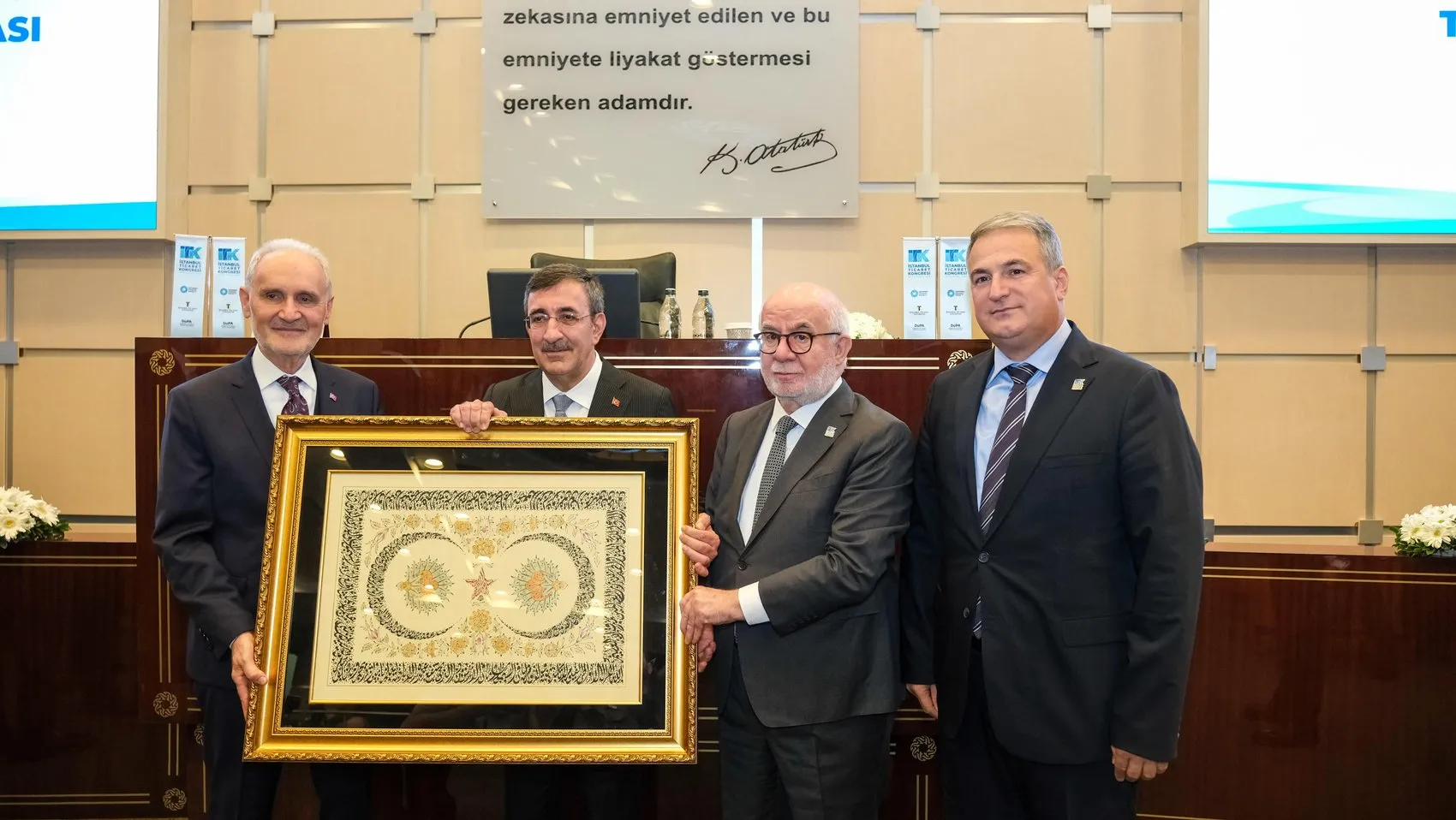 Türkiye ekonomisinde 24 çeyreklik kesintisiz başarı: Hizmet ihracatında dünya devleri arasına girdik