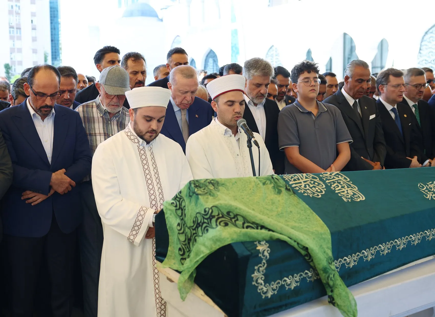 Cumhurbaşkanı Erdoğan'dan acılı aileye taziye: Genç Fatma Zehra son yolculuğuna uğurlandı