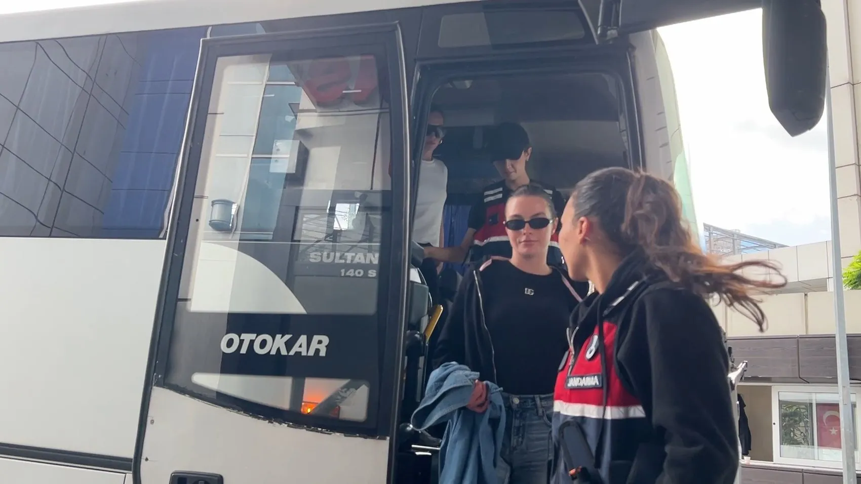 Ünlü isimlere yönelik uyuşturucu operasyonu: Gözaltı listesinde şok isimler