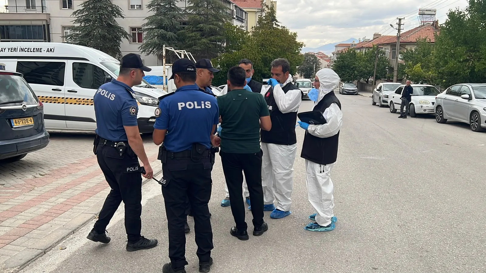 Karaman'da korkunç şüphe: Kapıdaki not ekipleri alarma geçirdi