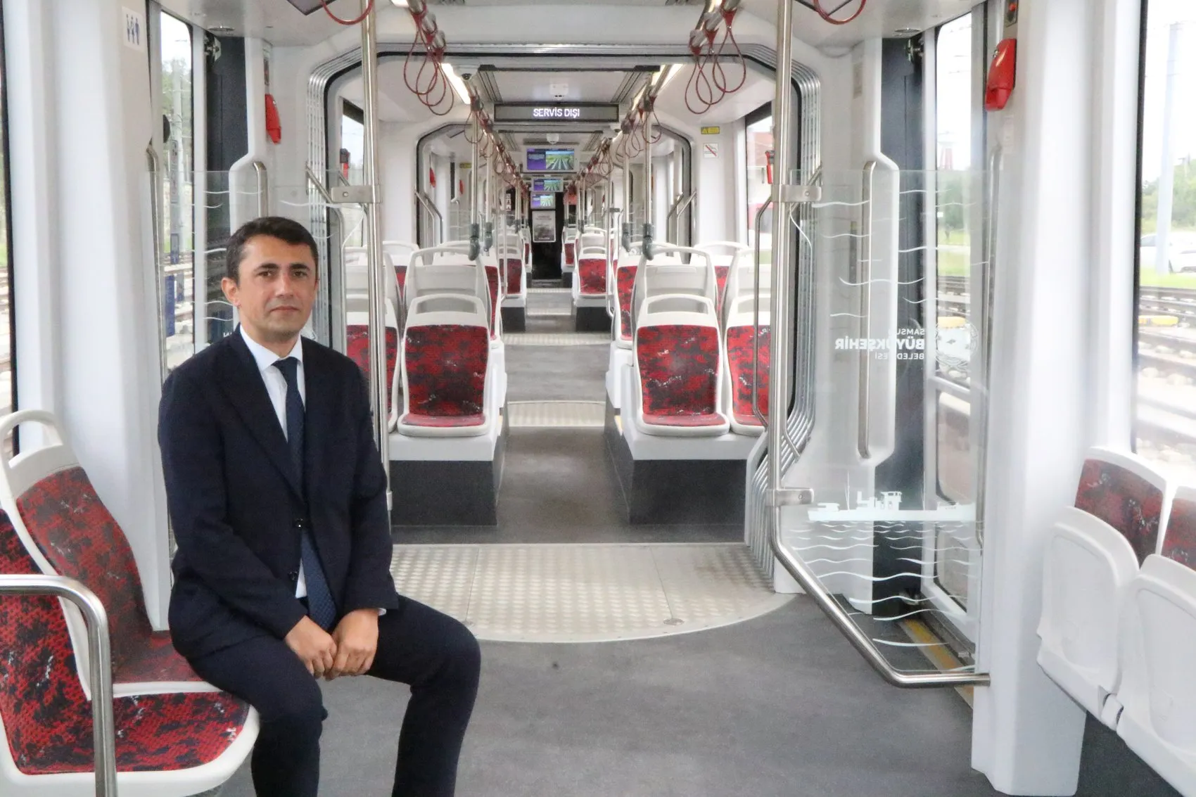 Samsun raylı sisteminde yerli devrim: Kırmızı-beyaz tramvaylar şehre güç katıyor