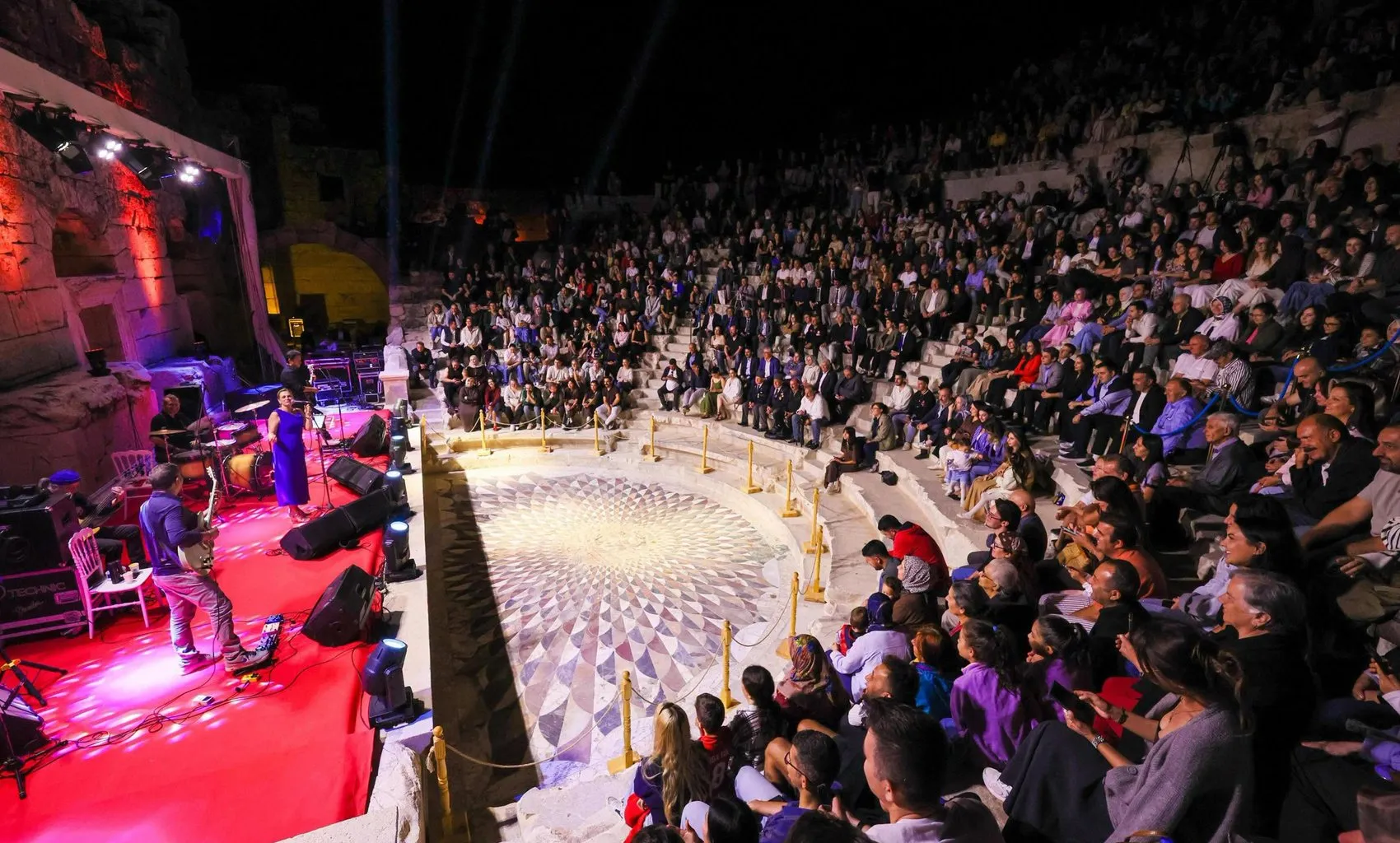 Medusa'nın gölgesinde unutulmaz gece: Kibyra'da sanat rüzgarı
