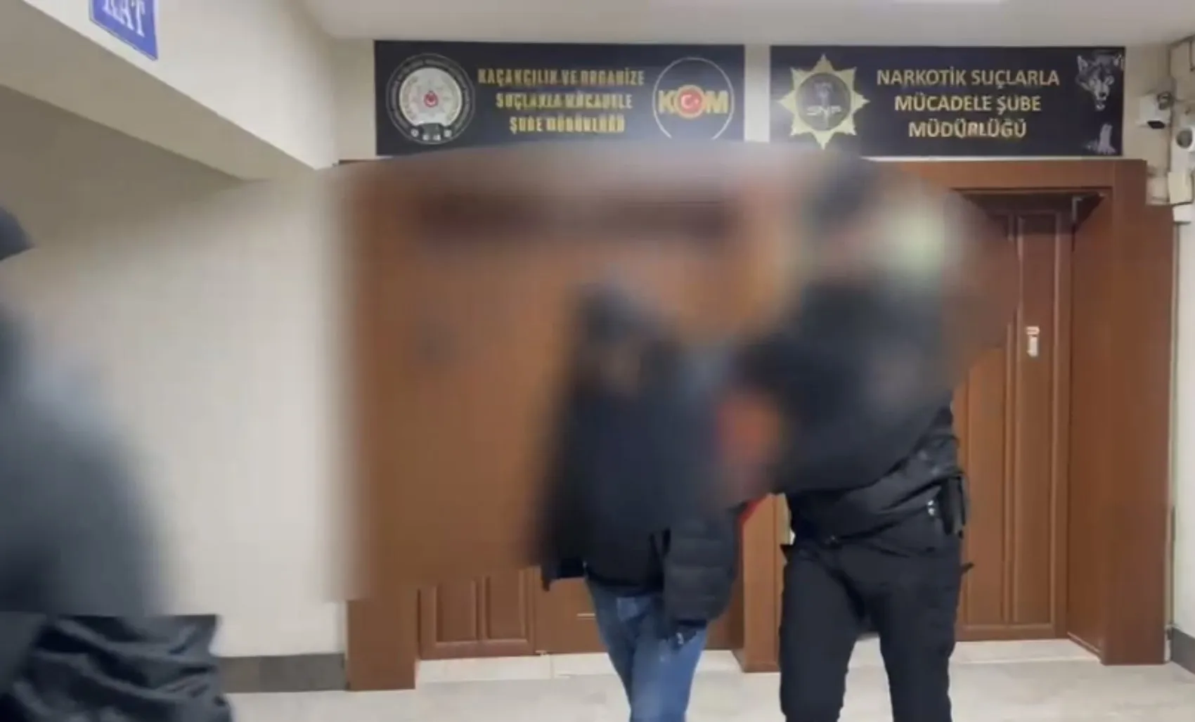 Sakarya'da zehir tacirlerine büyük darbe: Tonlarca bonzaiye dönüşebilecek hammadde yakalandı