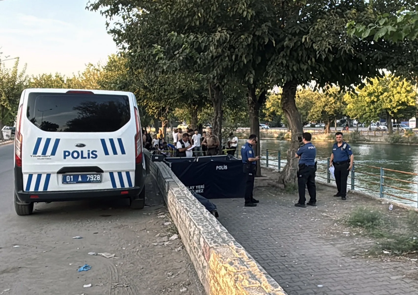 Adana'da sulama kanalında acı son: 17 yaşındaki genç kızın cansız bedenine ulaşıldı