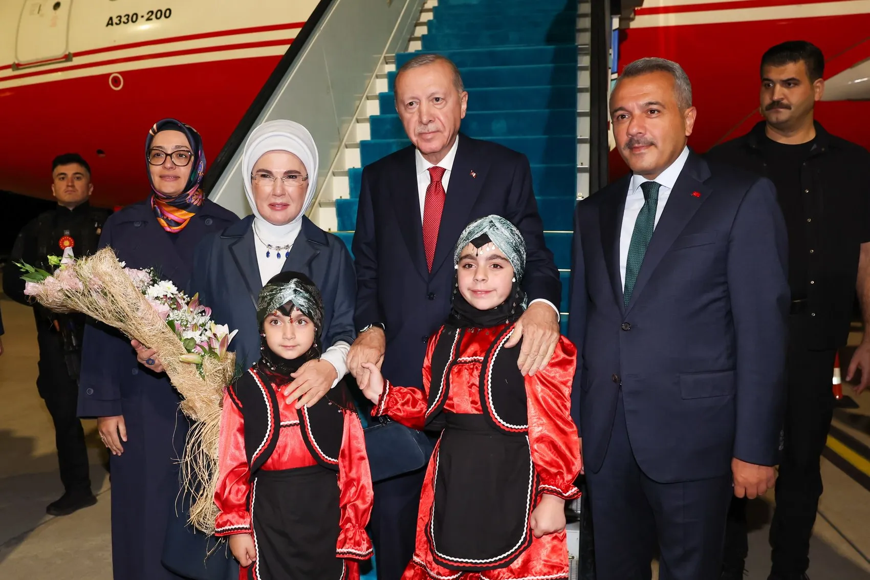 Cumhurbaşkanı Erdoğan Rize'de: Seçim mesajı hemşerilerinden geldi
