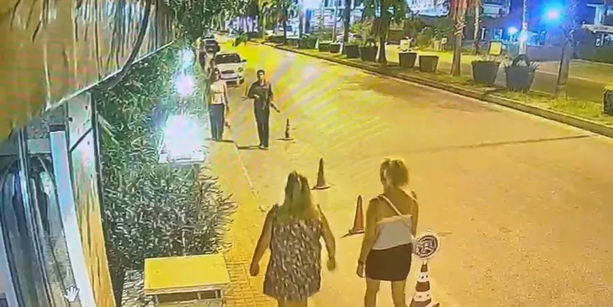 Turizm merkezinde Kalaşnikof paniği: Gerçek bambaşka çıktı