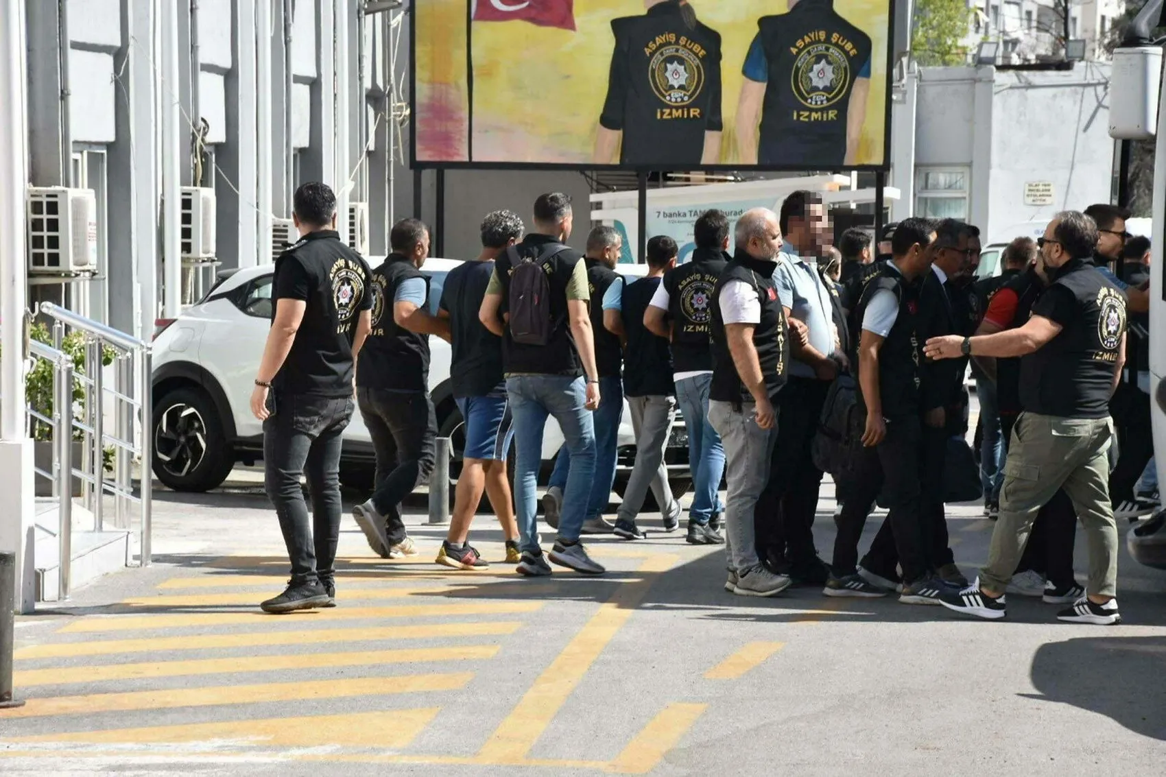 İzmir'deki elektrik faciasında yeni perde: İstinaf mahkemesi tüm sanıkları serbest bıraktı