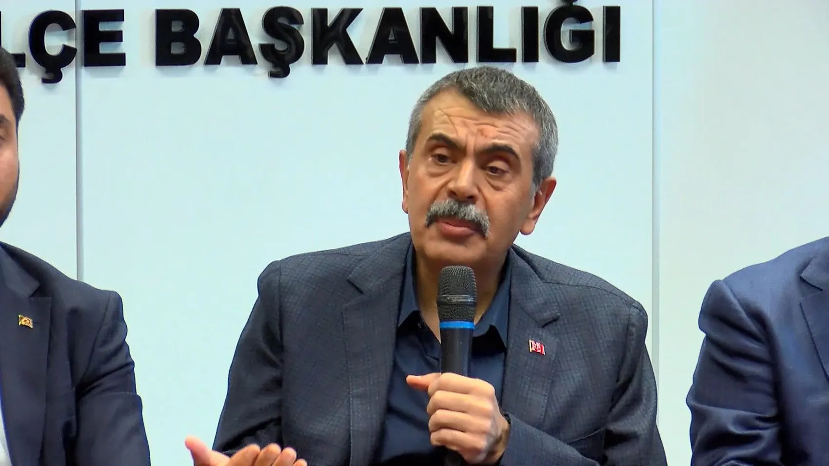 Bakan Tekin'den sahada veri toplama mesaisi: Vatandaşın gündemi raporlanacak