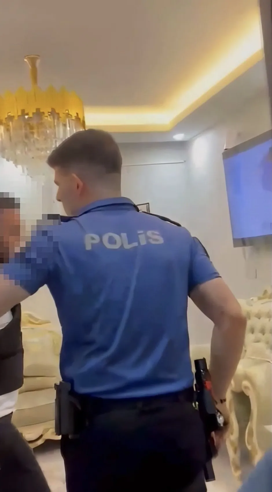 Sosyal medyada canlı yayın yaparken yakayı ele verdi: Hürrem'in sonu böyle oldu
