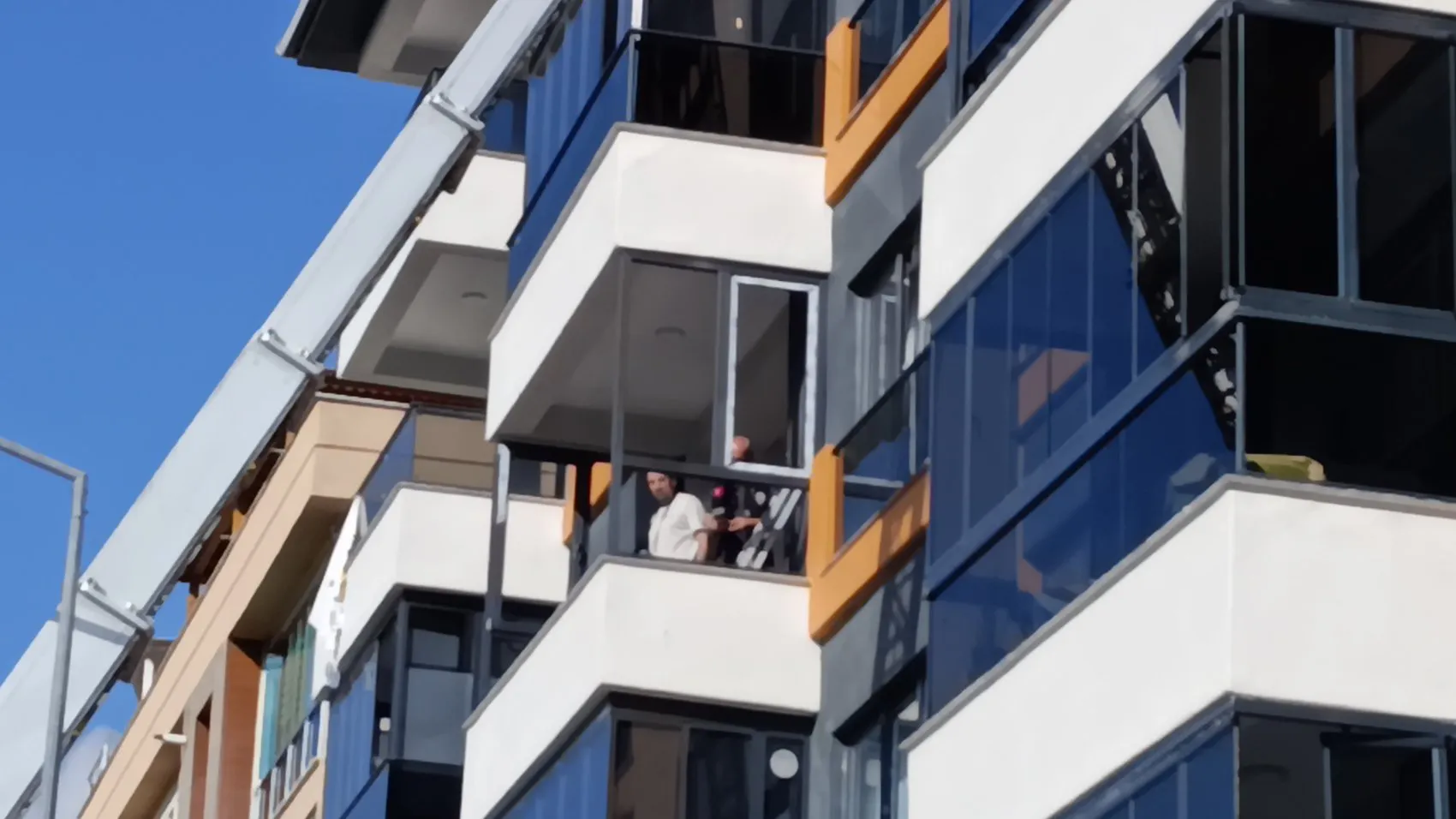 Amasya'da korkunç kaza: Yeni taşındıkları evin balkonu küçük çocuk için tuzak oldu