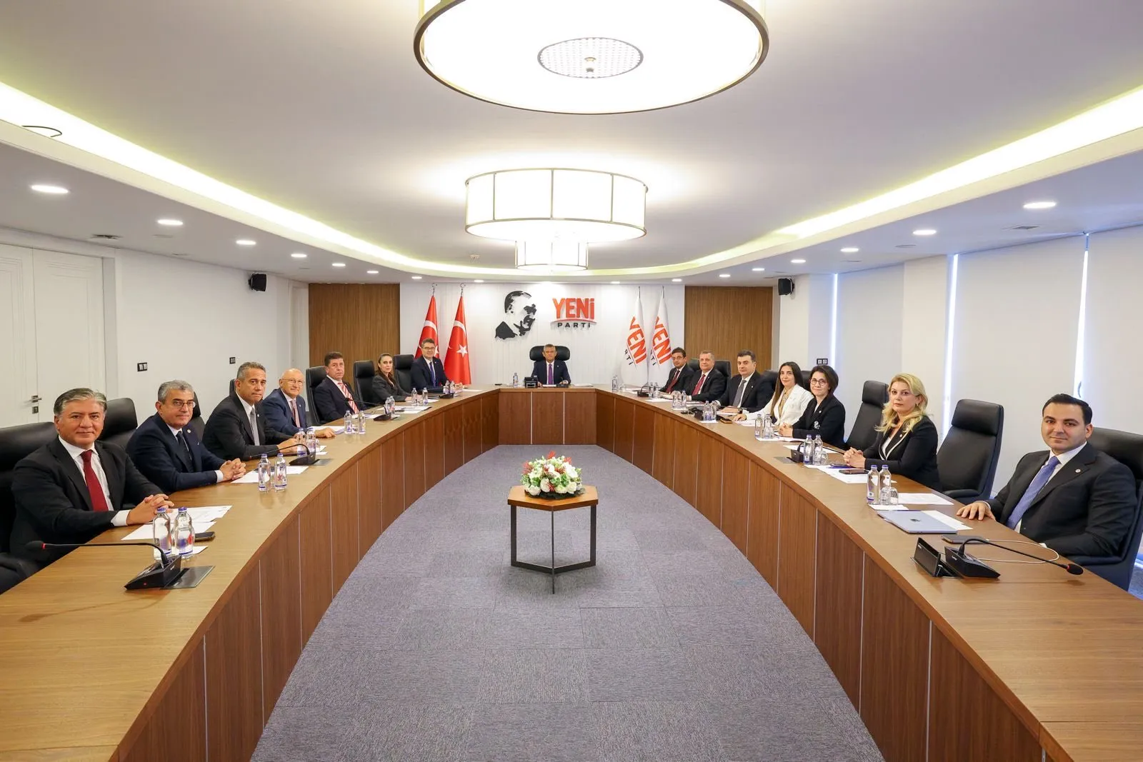 Yeni Parti'den isim tartışmalarına net yanıt: Karıştırılmamız mümkün değil
