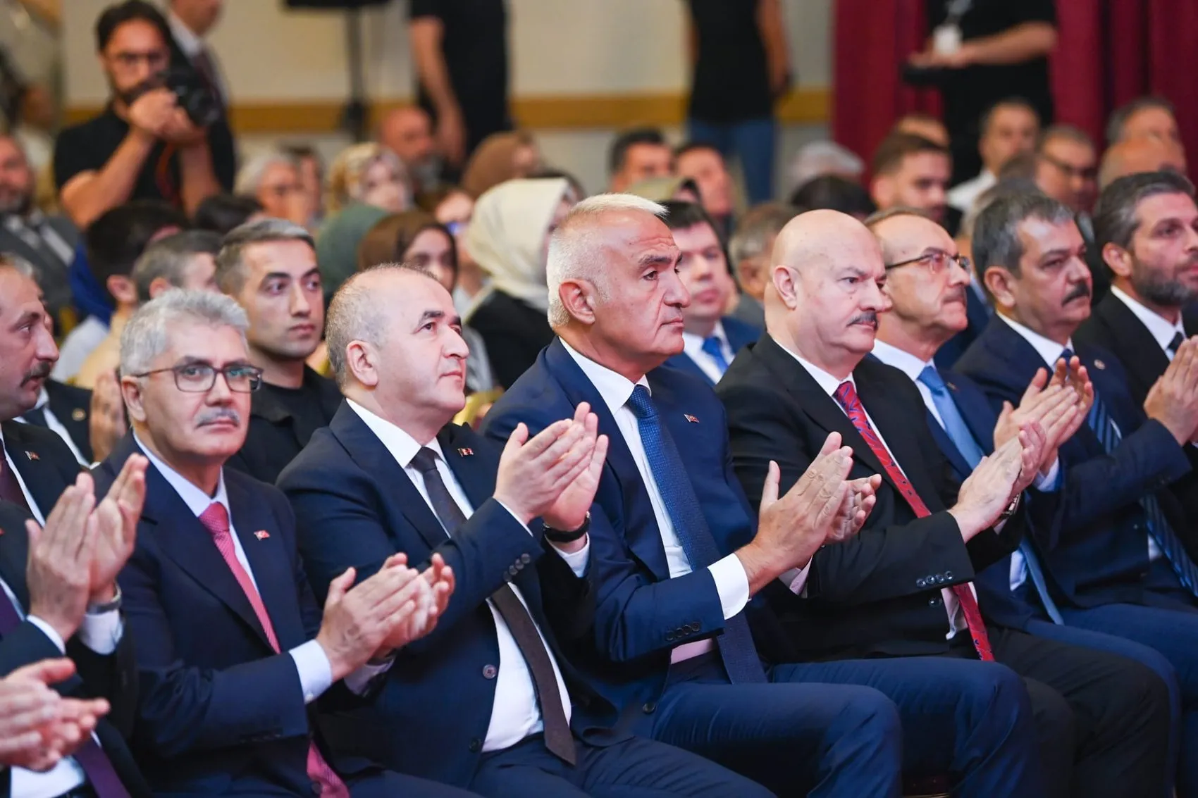 Doğu Anadolu'nun turizm rotası yeniden çiziliyor: Bakan Ersoy'dan 5 şehre stratejik çağrı