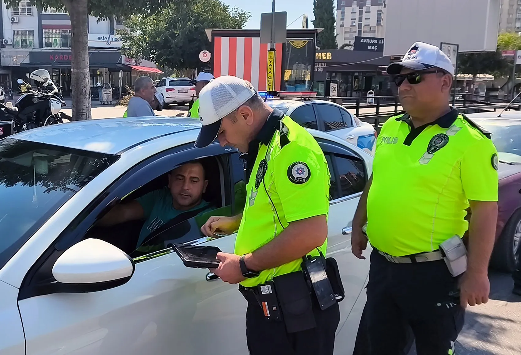 Dronla yakalandı, görüntüleri izledi ama yine de ikna olmadı: Adım atacak ki durayım