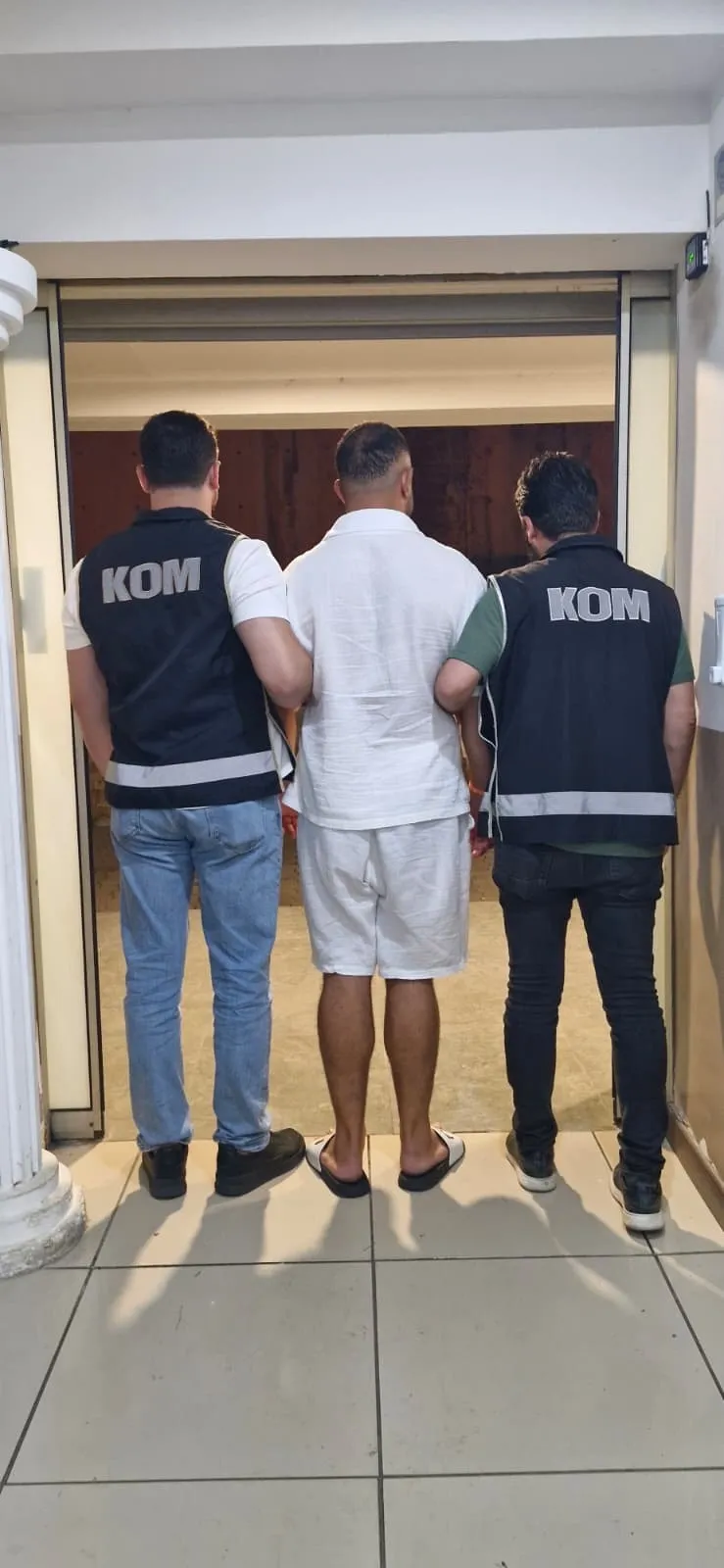 Bodrum'da sahte kimlikli yakalama: Kırmızı bültenle aranan isim kıskıvrak ele geçirildi