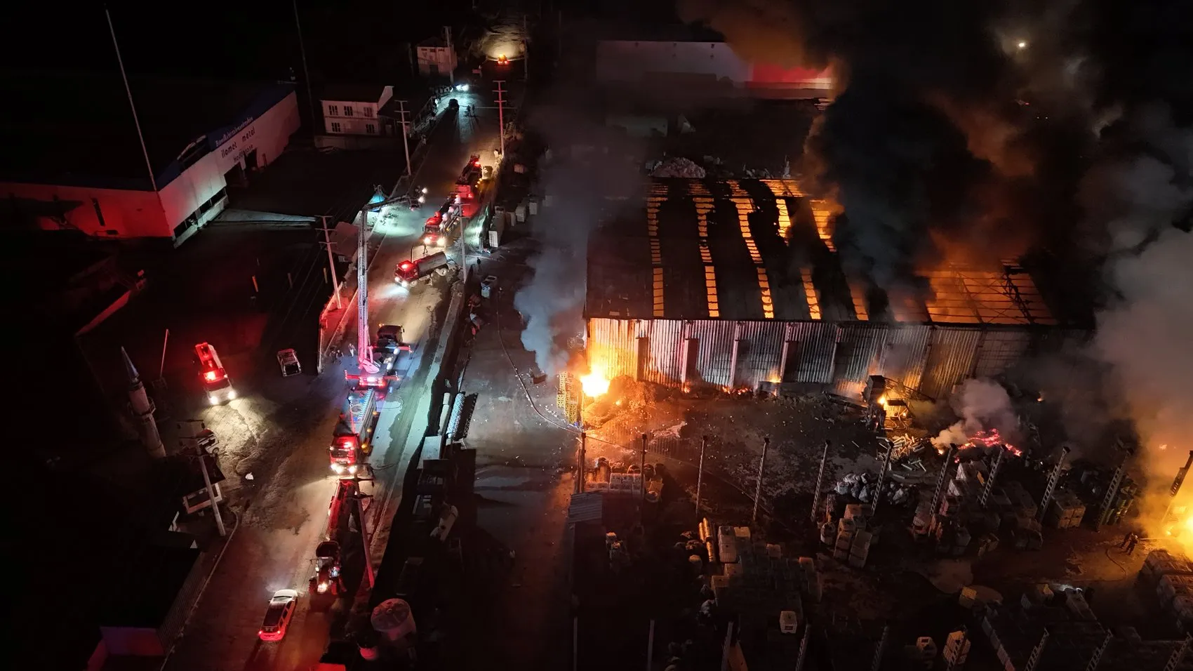 Gerede Organize Sanayi Bölgesi'nde korkutan yangın: Patlamalarla sarsıldı