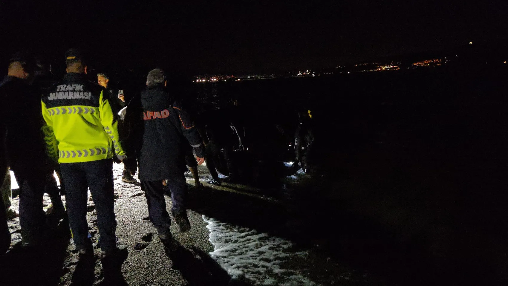 İznik Gölü kıyısında acı son: Kayıp öğretmenin otomobili bulundu, kendisi bulunamadı