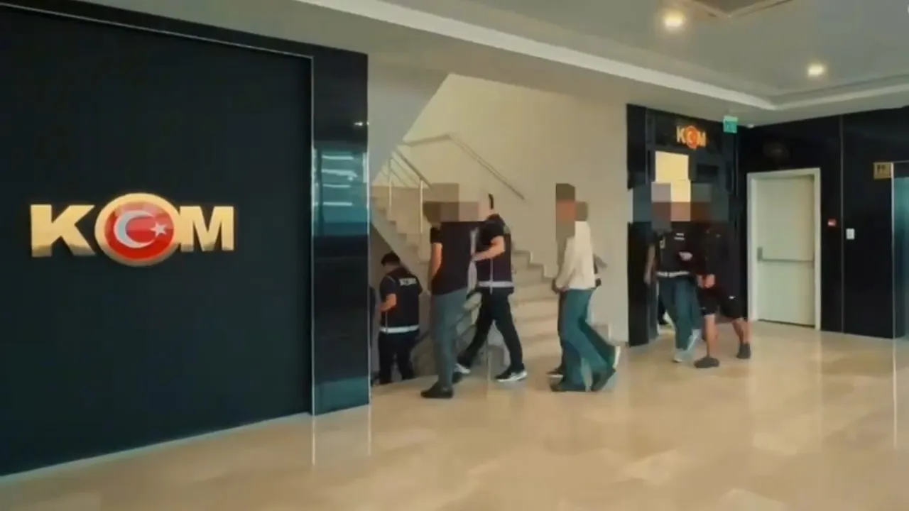 Polis ve kamu görevlisi kılığındaki şebekeye büyük darbe: 11 milyonluk vurgun bitti