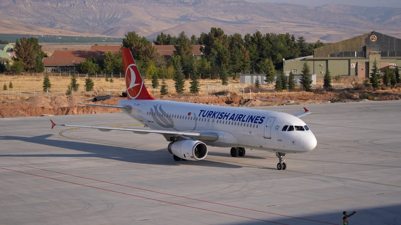 Malatya semalarında yeni dönem: Havalimanı terminali kapılarını açtı