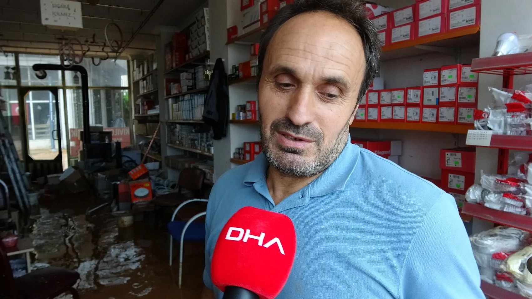 Rize'de kabusu yaşayan esnaf ve vatandaşlar anlattı: Belimize kadar suyun içindeydik