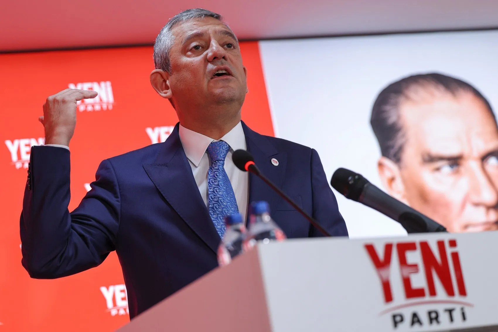 Özgür Özel'den iddialı çıkış: Seçim gecesi teselli aramak için değil, iktidar olmak için yola çıktık
