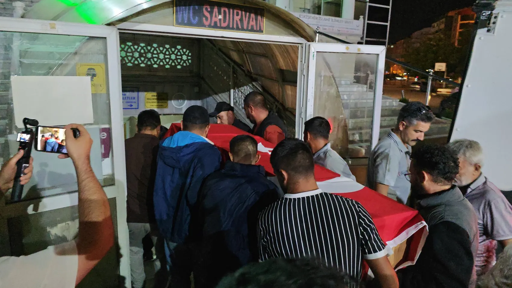 Denizin ortasında gelen acı haber: 5 çocuk annesi Elmas Demir son yolculuğuna uğurlanıyor