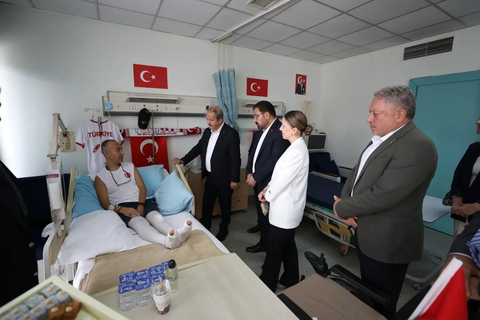 Vatanın kahramanlarına vefa ziyareti: Sağlık-Sen heyeti gazilerle bir araya geldi