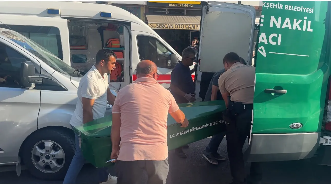 Erdemli'de yürek yakan kaza: Yolun karşısına geçmek isterken canından oldu