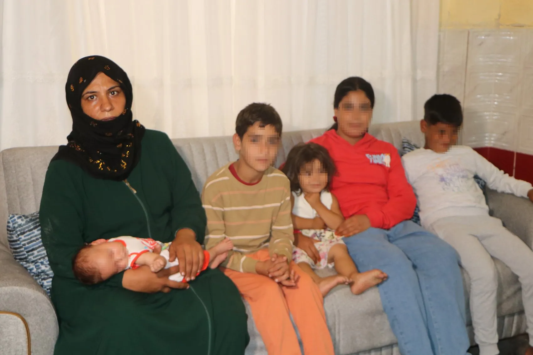Ahırda yaşam mücadelesi veren 5 çocuklu anneye devlet eli uzandı: Umutsuzluk yerini sıcak bir yuvaya bıraktı