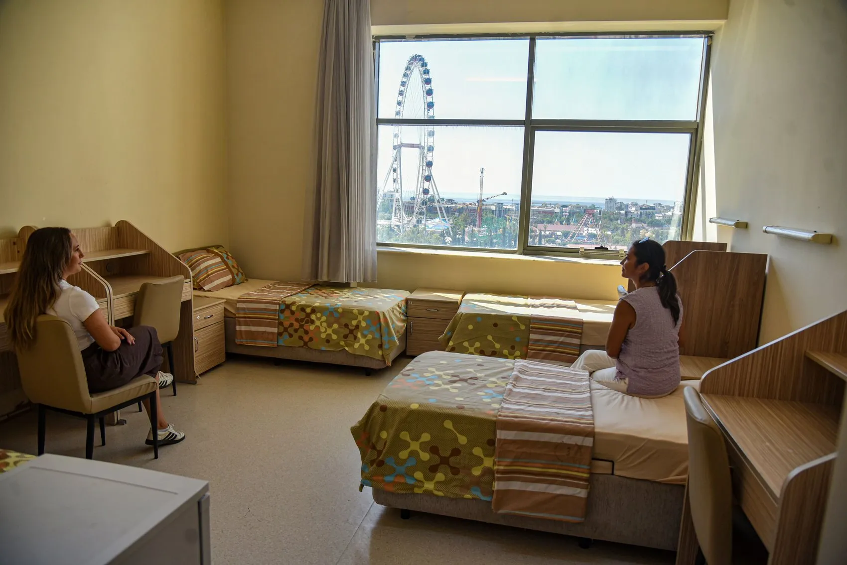 Milyonluk manzaraya bin liraya komşuluk: Antalya'da öğrencilere 5 yıldızlı otel konforu