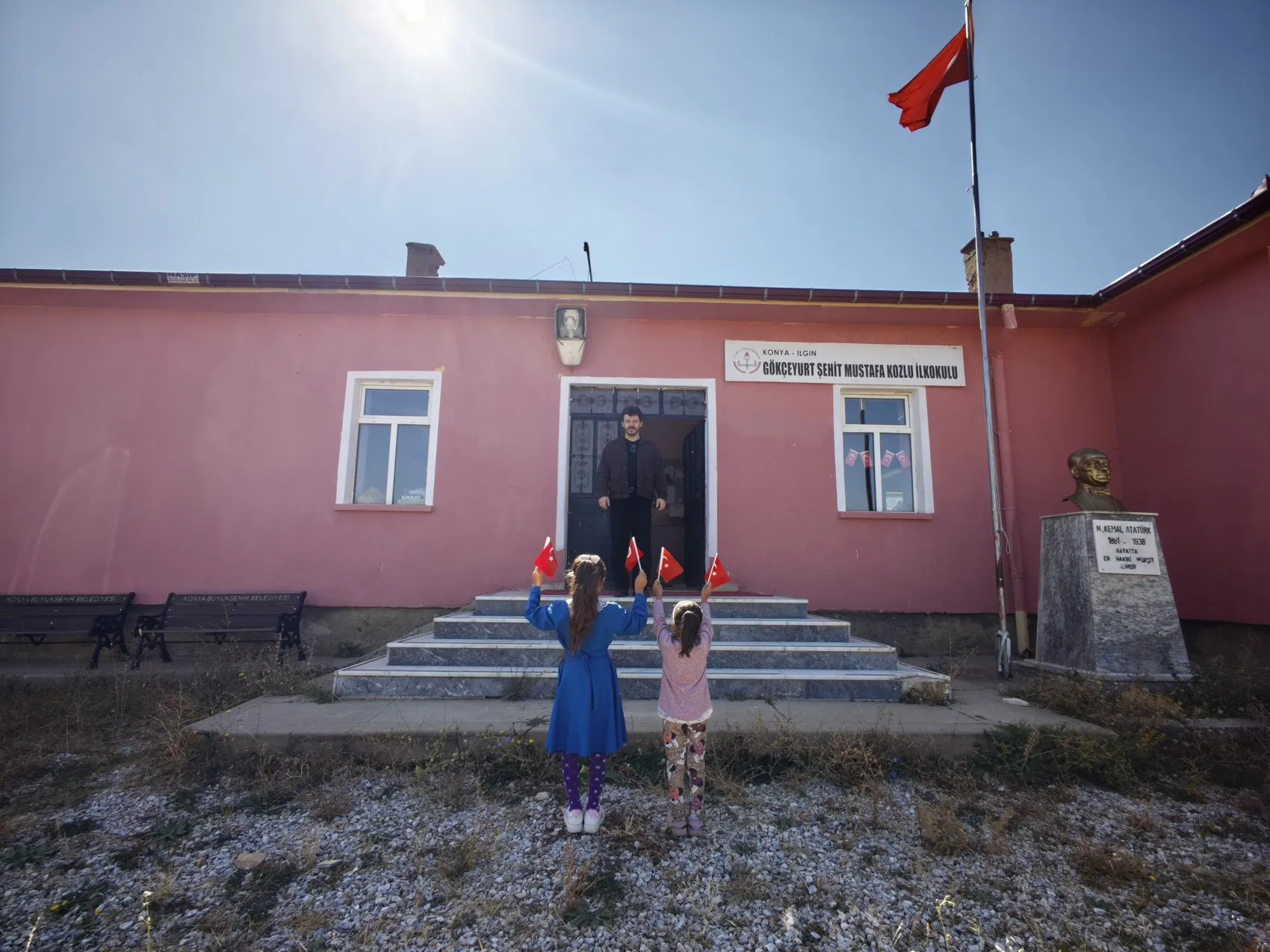 Ilgın'da eğitimde iki kişilik dev kadro: Yalnızlık bitti, sınıf arkadaşlığı başladı