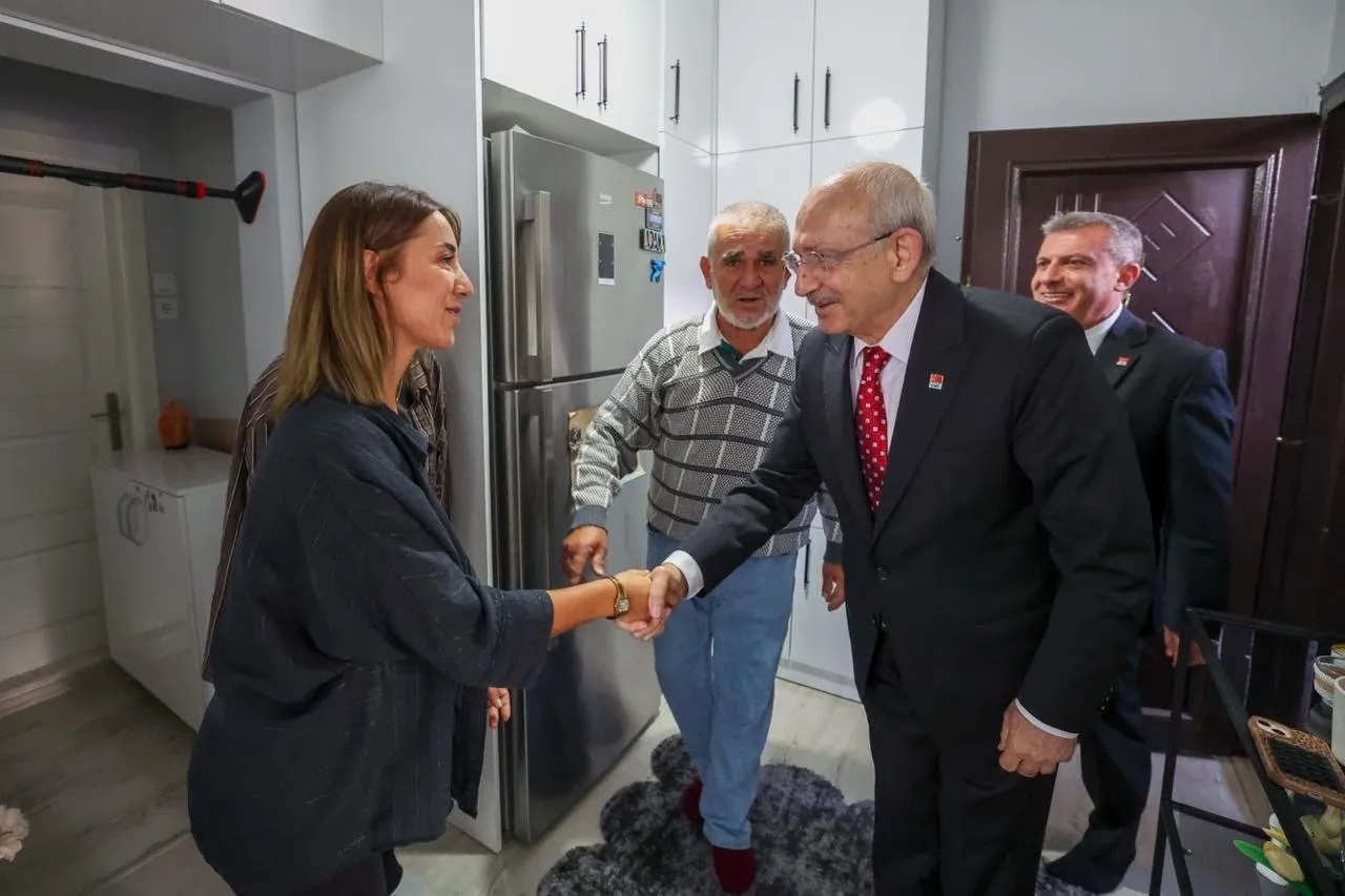 Yol üstü sürpriz ziyaret: Kılıçdaroğlu'nun Bolu durağında samimi anlar