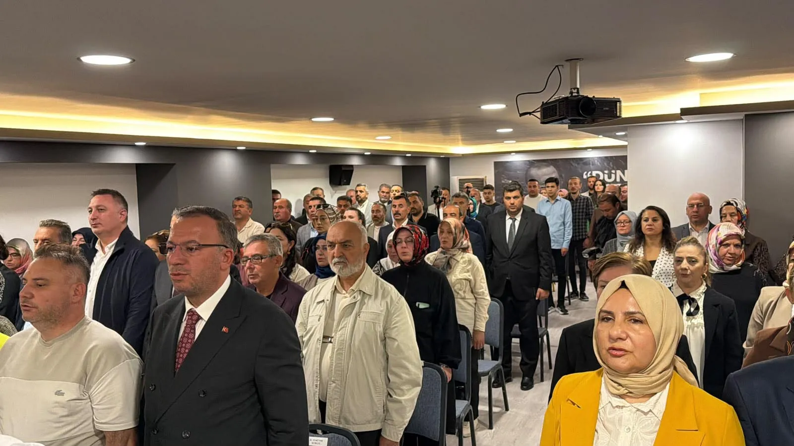 Mustafa Demir'den CHP'ye sert çıkış: Genetik bir sorunla karşı karşıyayız